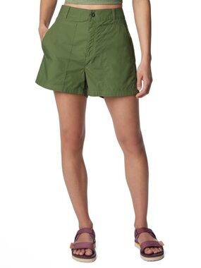 Columbia Canteen Green Holly Hideaway Washed Out Shorts Size 6